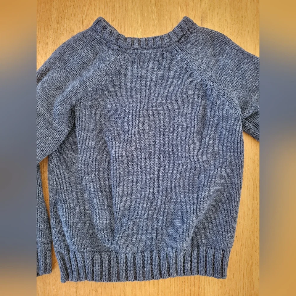 Boys size 5t sweater - Picture 6 of 6